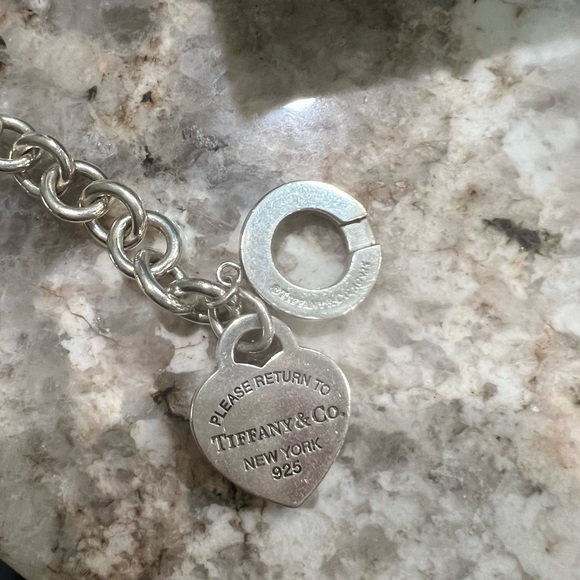 Authentic Tiffany heart tag bracelet - Picture 5 of 7